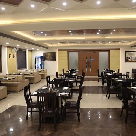 Hotel La Pearl Naiapura المظهر الخارجي الصورة