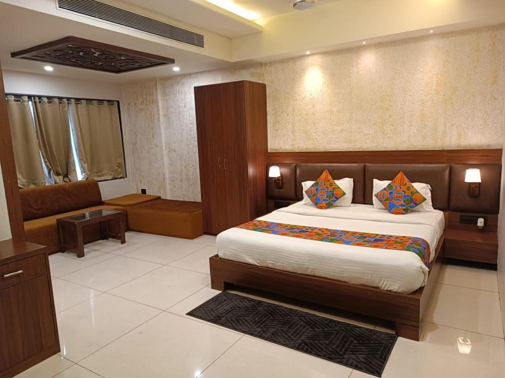 Hotel La Pearl Naiapura المظهر الخارجي الصورة