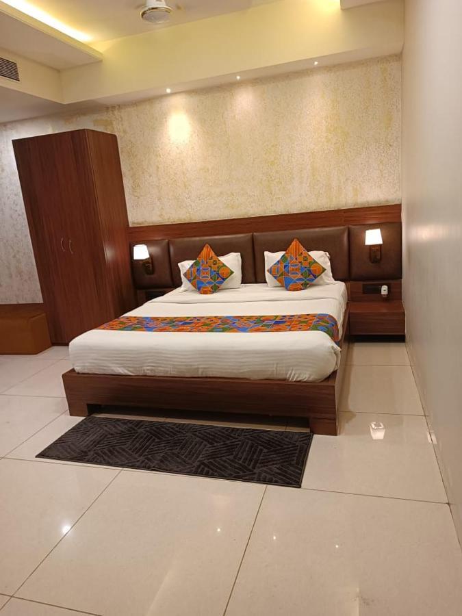 Hotel La Pearl Naiapura المظهر الخارجي الصورة